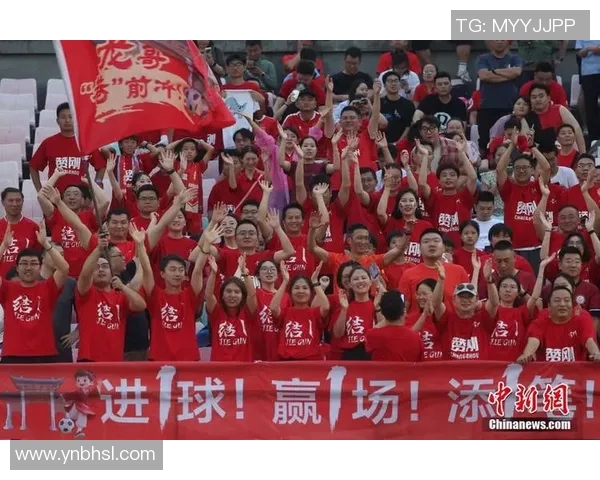 重庆足球俱乐部奋勇拼搏展现团队精神助力城市足球发展新篇章 重庆足球俱乐部奋勇拼搏展现团队精神助力城市足球发展新篇章